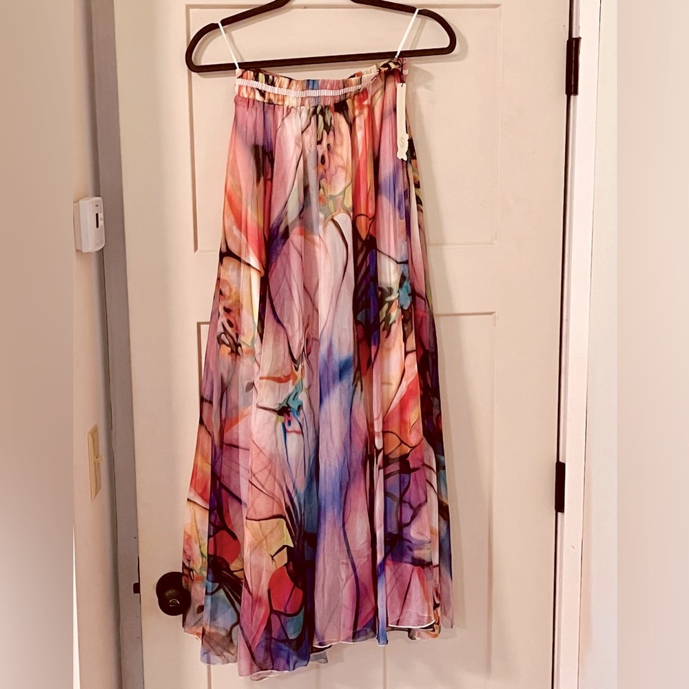 Maxi skirt, summery multi color, NWT